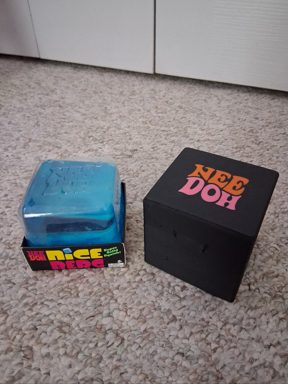 Needoh Ice Berg W/ Storage Case